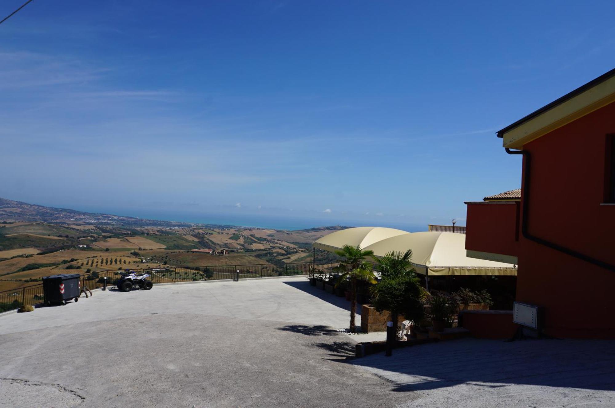 La Terrazza Motta Bed & Breakfast อาตริ ภายนอก รูปภาพ