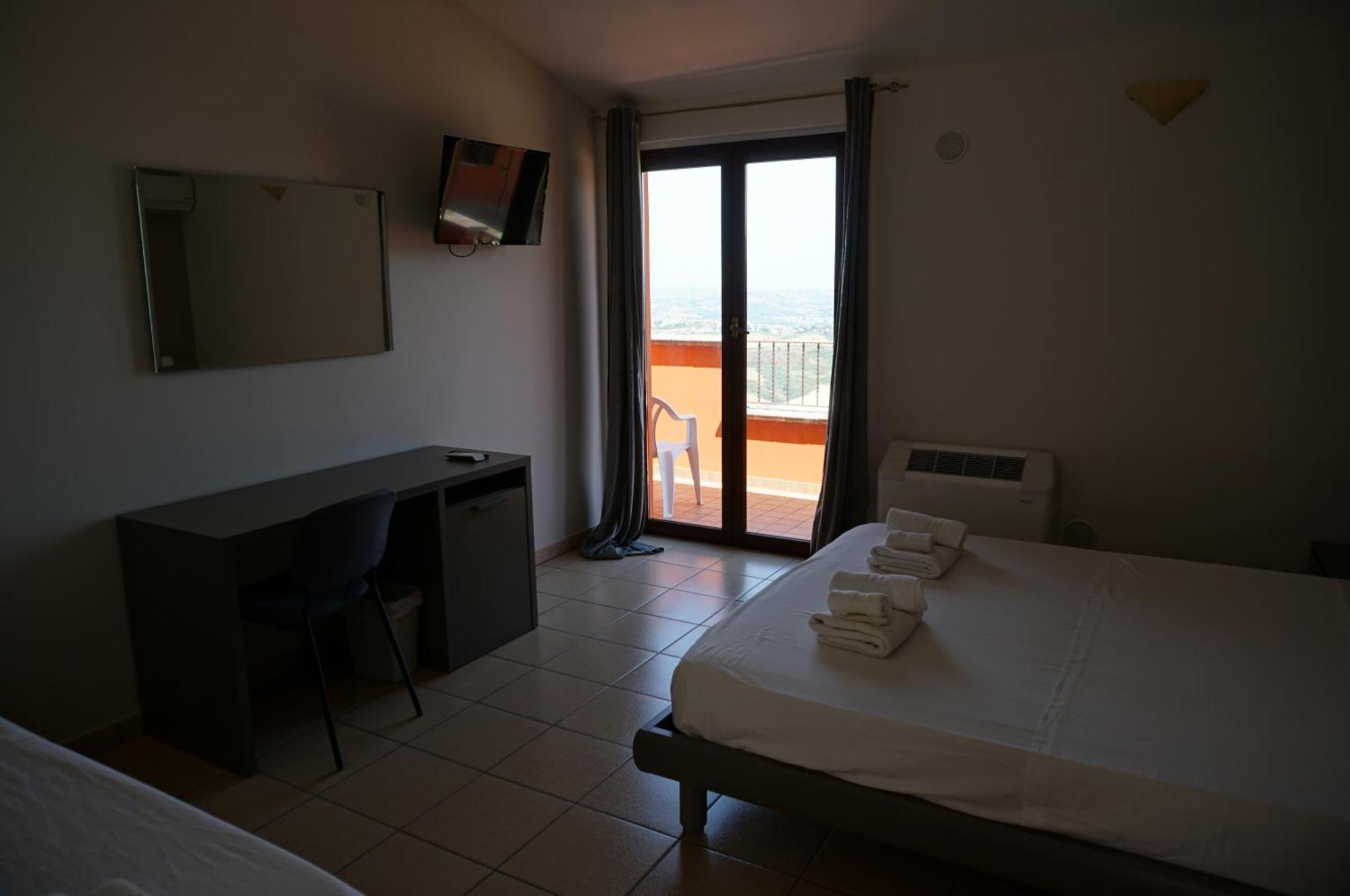 La Terrazza Motta Bed & Breakfast อาตริ ภายนอก รูปภาพ